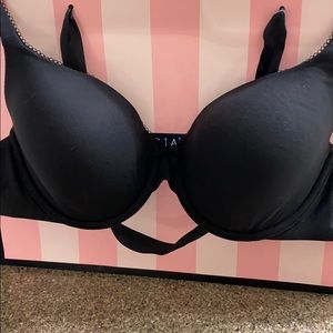 Black victoria secret bra